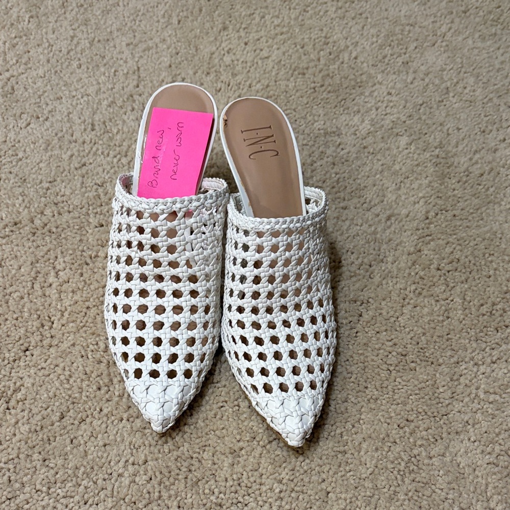 INC International Concepts White Woven Mules